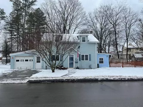 11 Fowler St, Bath, NY 14810