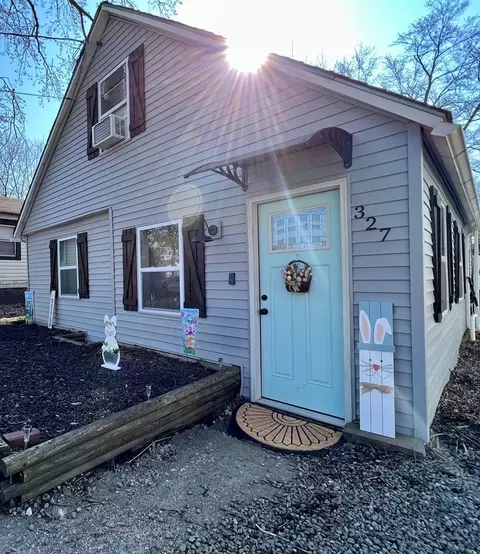 327 Lounsbury Ave, Elmira Heights, NY 14903