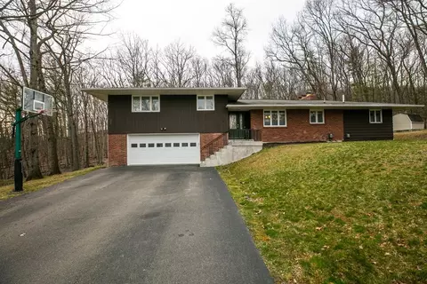 779 Larchmont Rd, Elmira, NY 14905