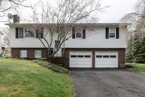 6 Enid Pl, Union, NY 13790