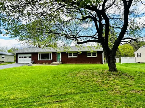 17 Park Ln, Big Flats, NY 14814