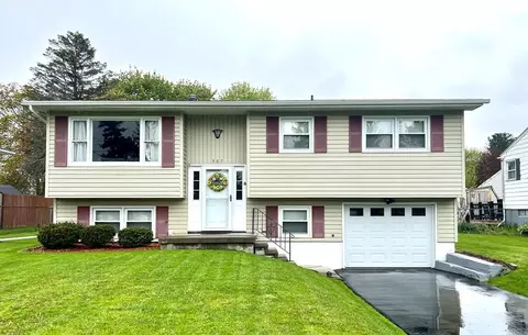 307 Pine View Dr, Elmira, NY 14903
