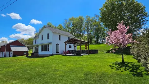 25 Deweys Ln, Tioga, PA 16946