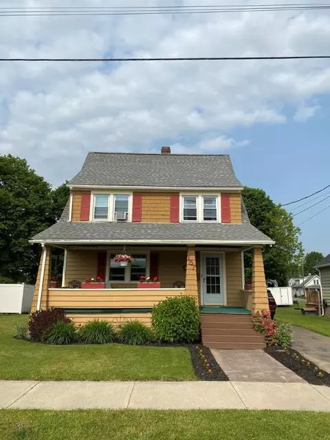 157 Kingsbury Ave, Corning, NY 14830