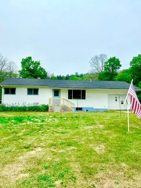 25 Langford St, Van Etten, NY 14889