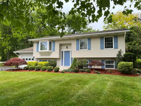 100 Bradley Ct, Horseheads, NY 14845