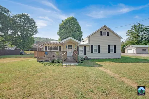 1006 Maple St, Westfield, PA 16950