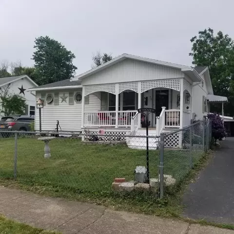 71 Hillvue Ave, Corning, NY 14830