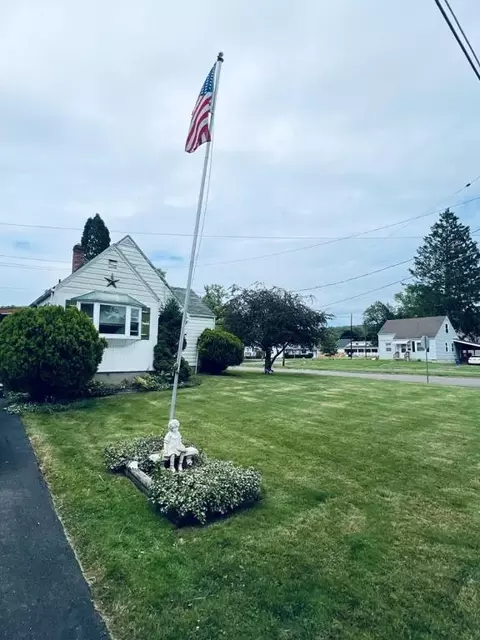 502 Luce Pkwy, Elmira, NY 14904