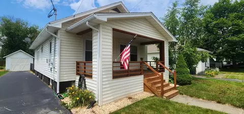 808 Cedar St, Southport, NY 14904