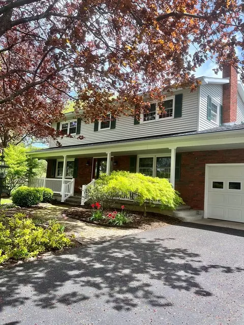 82 Brookside Cir, Elmira, NY 14903