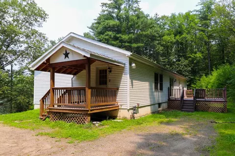 2 Oak Knoll Rd, Addison, NY 14801