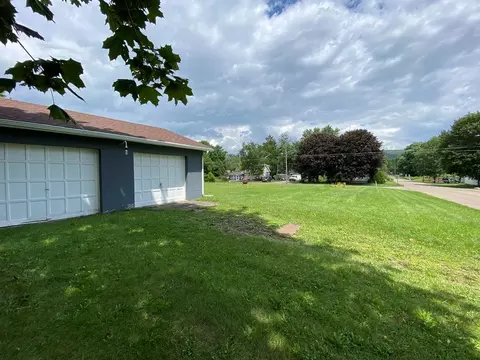 3045 Arnold Ave, Horseheads, NY 14845