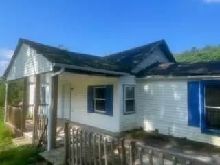 1425 Hoffman Hollow Rd, Baldwin, NY 14861