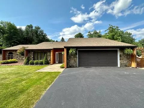 12 Greenridge Dr, Erwin, NY 14870