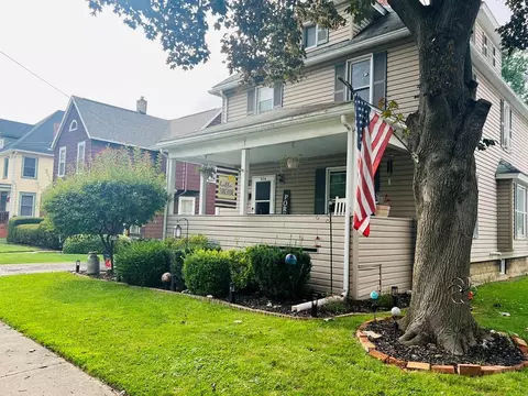 554 Thompson St, Elmira, NY 14904