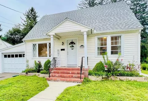 4 High St, Corning, NY 14830