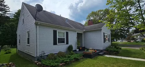 4 Belleau St, Corning, NY 14830