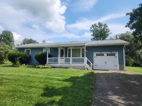 32 Shamrock Dr, Erin, NY 14838