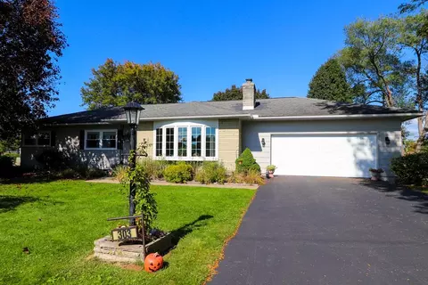 303 Scenic Dr, Horseheads, NY 14845