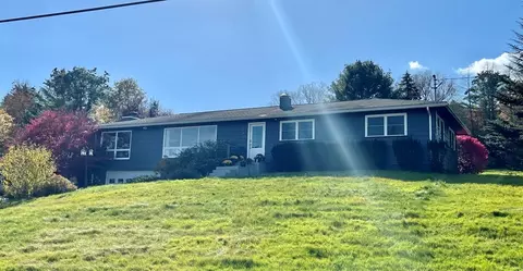 2407 Morrcrest Dr, Corning, NY 14830