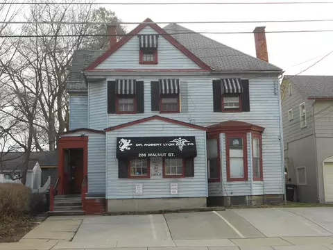 208 Walnut St, Elmira, NY 14905