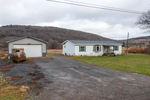 567 Kent Hill Rd, Woodhull, NY 14898