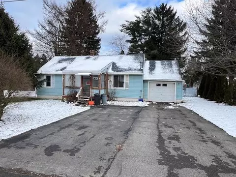 3614 Pleasantview Dr, Cortland, NY 13045