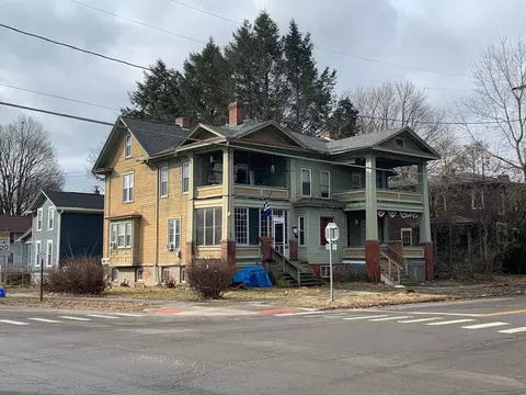401-403 W Clinton St, Elmira, NY 14901