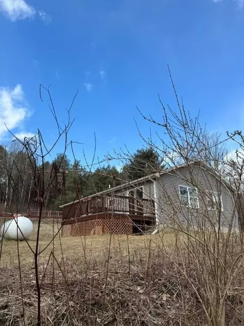 127 Bannister Rd, Breesport, NY 14816