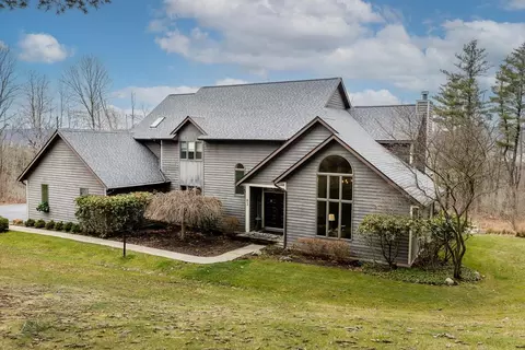 83 Valley View Dr, Elmira, NY 14903
