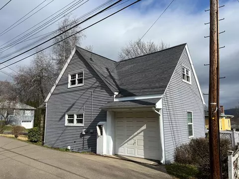 220 Cedar St, Corning, NY 14830 photo 4