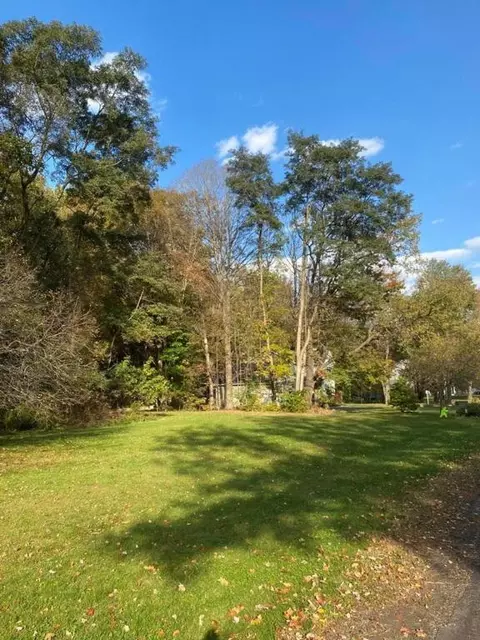 1899 Woods Edge Dr, Veteran, NY 14845