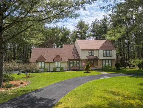 10 Greenridge Dr, Erwin, NY 14870