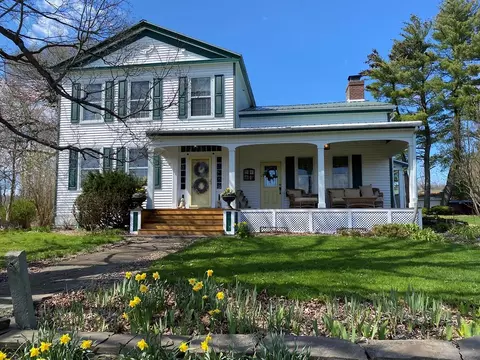 83 E Sullivanville Rd, Veteran, NY 14845
