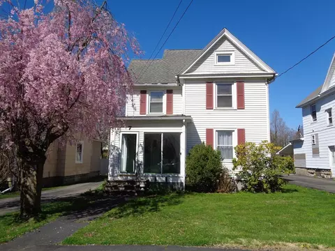 7 Campbell St, Bath, NY 14810