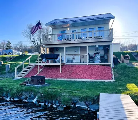 9484 Lakeshore Dr, Wayne, NY 14840
