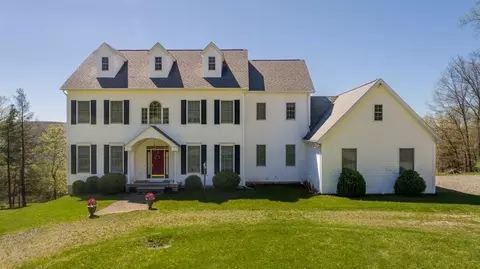 387 Harris Hl, Elmira, NY 14903