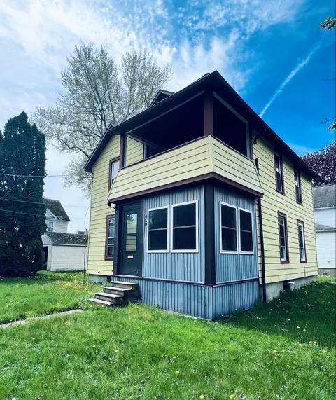 450 Pine St, Elmira, NY 14904