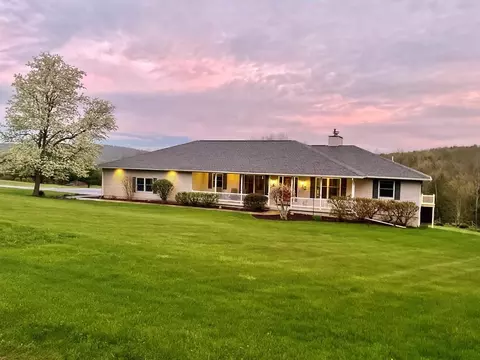 117 W Que Vista Dr, Catlin, NY 14845