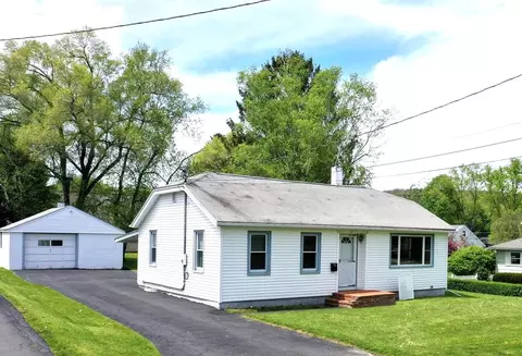 17 Fairview Dr, Bath, NY 14810