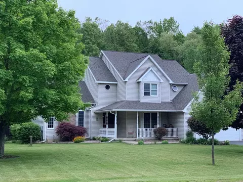 1913 Woods Edge Dr, Veteran, NY 14864