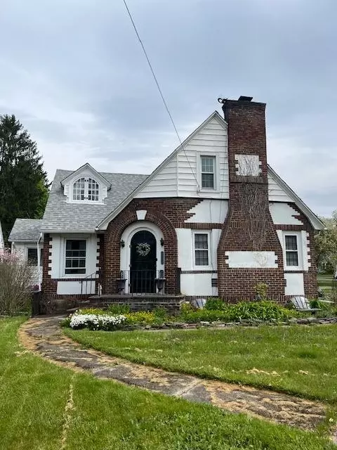 1522 W Water St, Elmira, NY 14905
