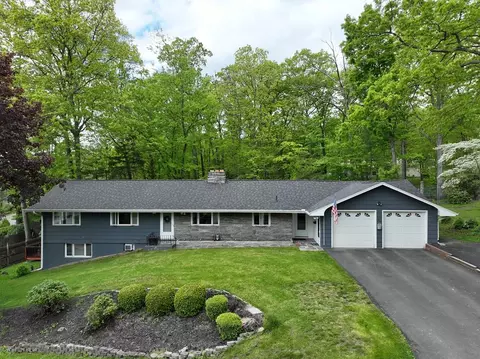 767 Stonybrook, Elmira, NY 14905