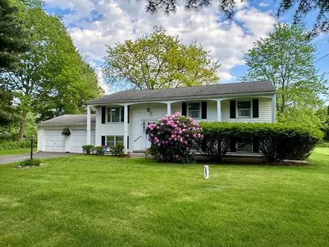 9 Park Ln, Big Flats, NY 14814