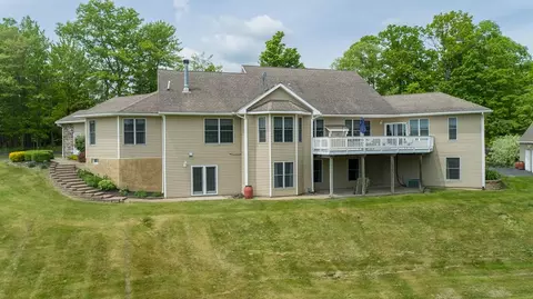 100 Mead Rd, Catlin, NY 14872