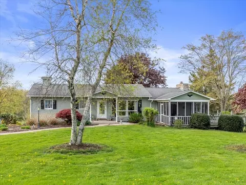 1195 Twin Cuts Rd, Wyalusing, PA 18853