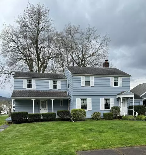 21 Pershing St, Corning, NY 14830