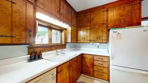 402 E Third St, Corning, NY 14830 photo 9