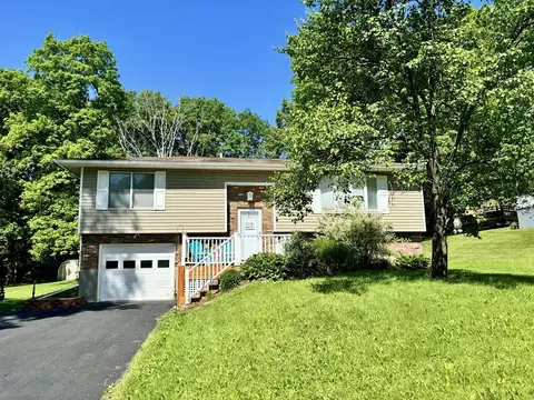 163 Hilton Dr, Horseheads, NY 14845